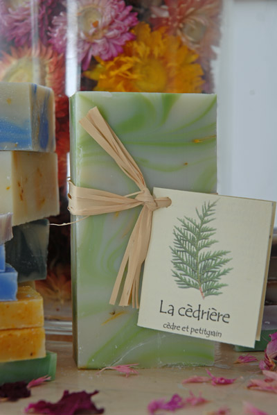 cedriere.jpg 	  La cédrière (cèdre, bois de cèdre et petitgrain)